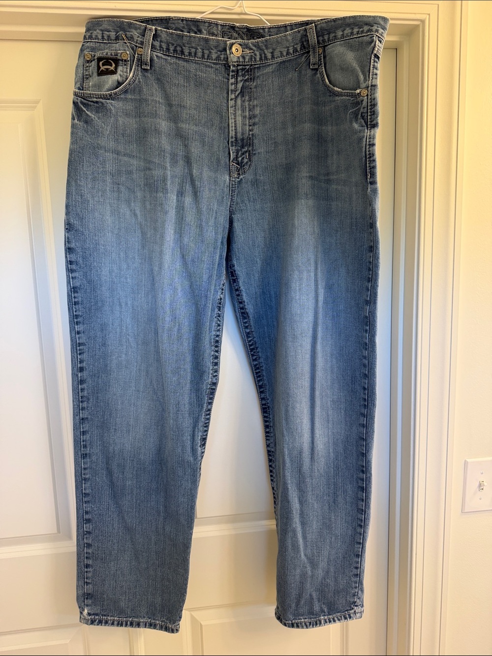 Cinch Men’s Relaxed Light Blue Denim Jeans